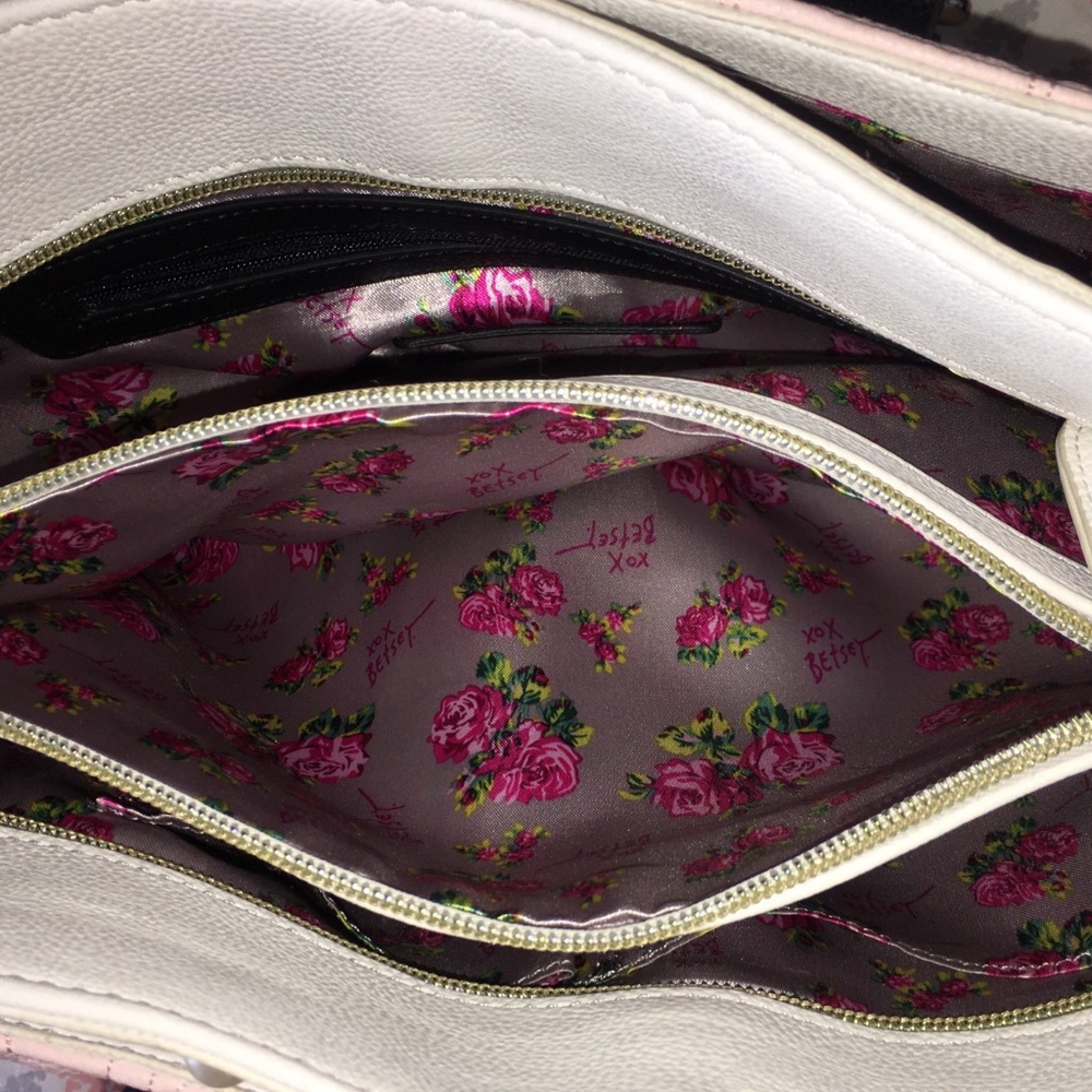 Betsey Johnson purse - Picture 4 of 5